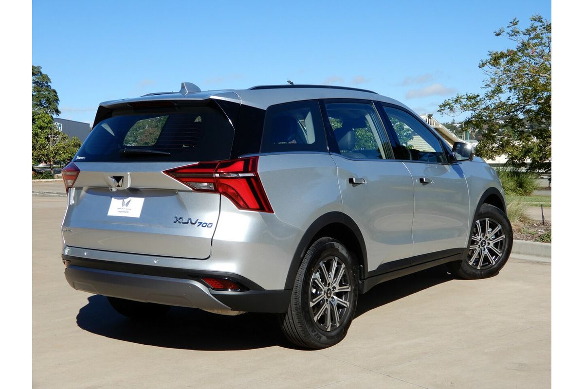 2025 Mahindra XUV700 AX7L MY25