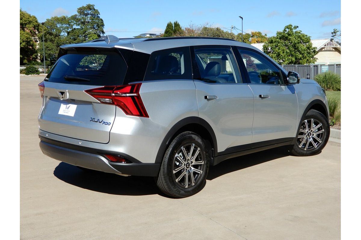 2025 Mahindra XUV700 AX7L MY25