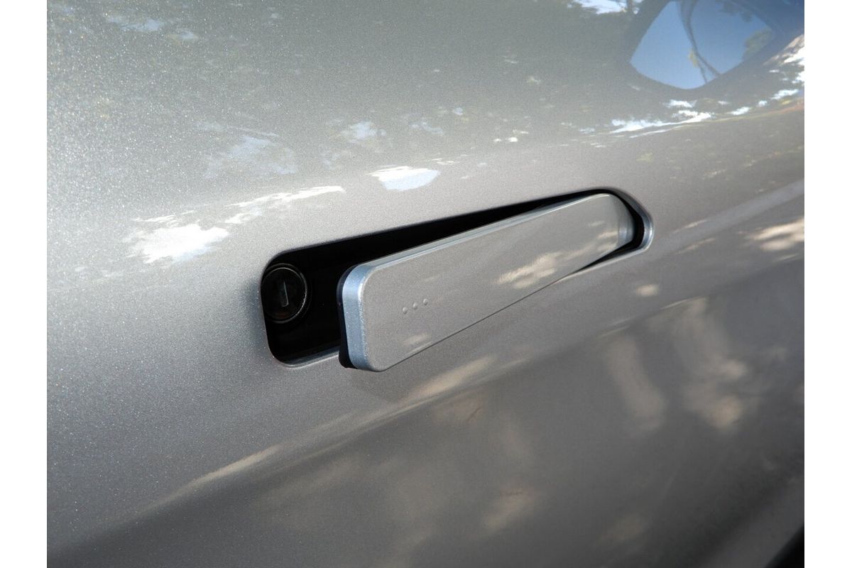2025 Mahindra XUV700 AX7L MY25