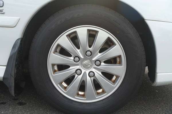 2005 Holden Commodore Acclaim VZ