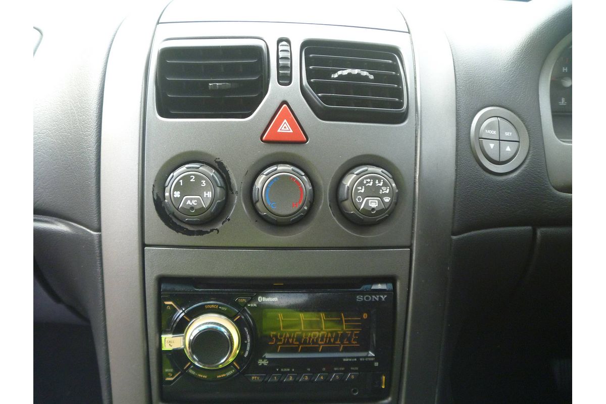 2005 Holden Commodore Acclaim VZ