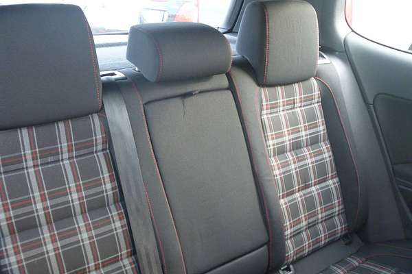 2010 Volkswagen Golf GTI VI