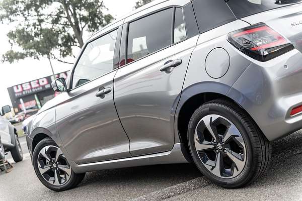 2025 Suzuki Swift Hybrid GLX UZ