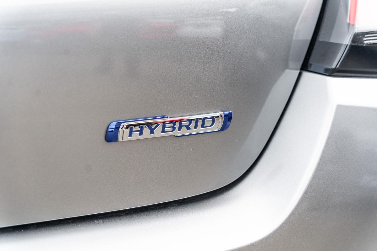2025 Suzuki Swift Hybrid GLX UZ