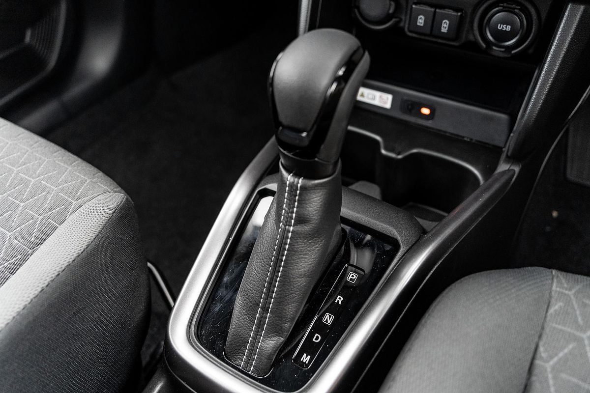 2025 Suzuki Swift Hybrid GLX UZ