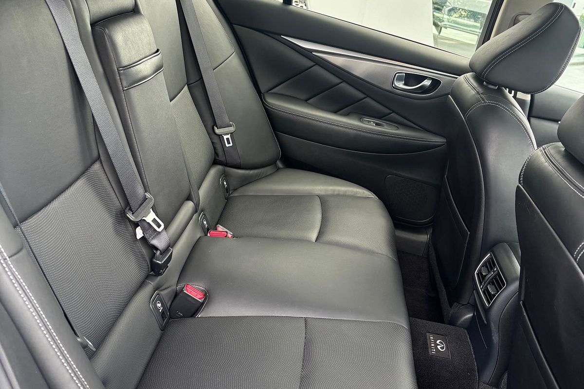 2016 INFINITI Q50 GT V37