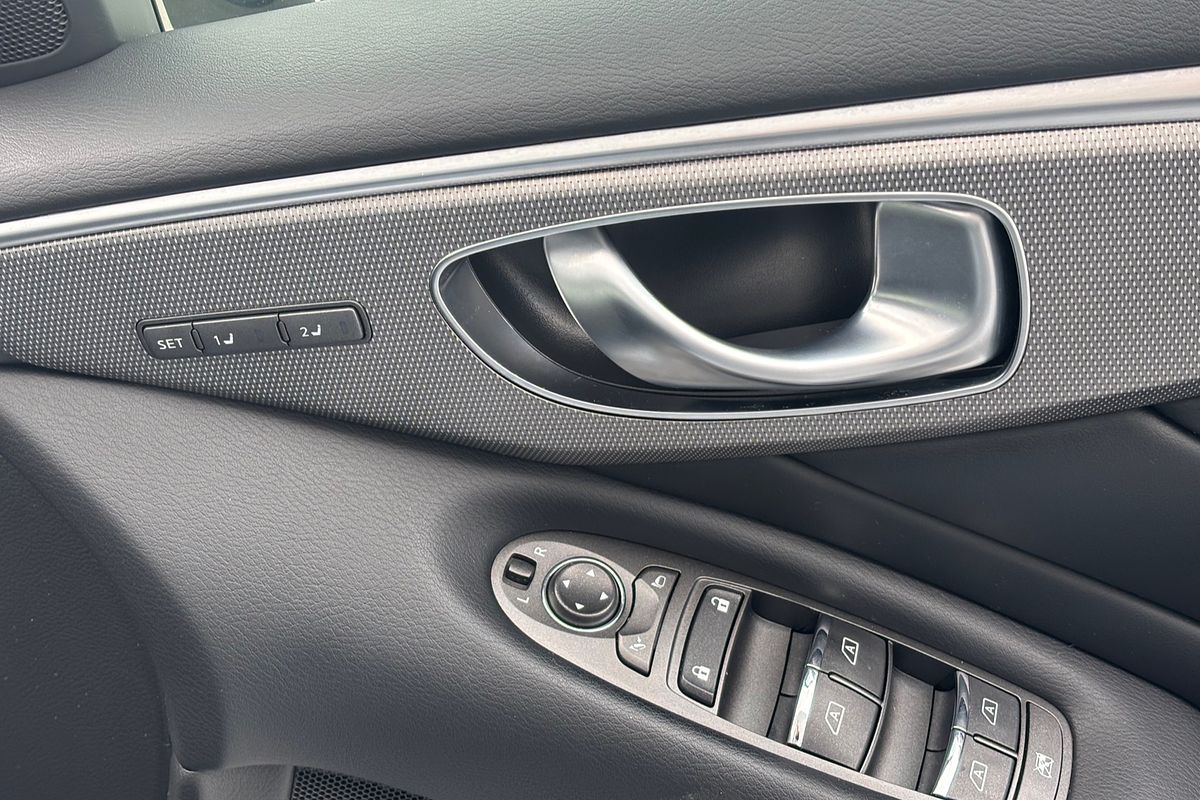 2016 INFINITI Q50 GT V37