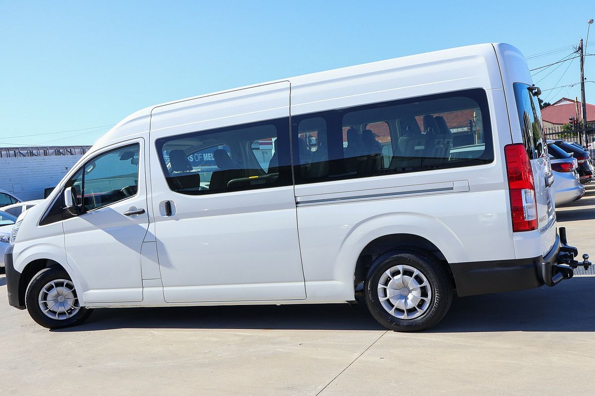 2020 Toyota Hiace Commuter GDH322R