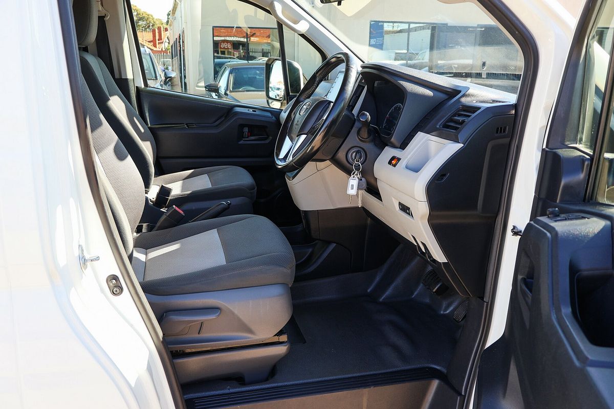 2020 Toyota Hiace Commuter GDH322R