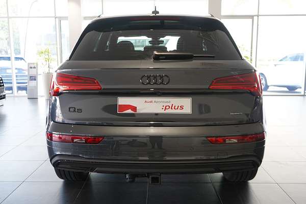 2024 Audi Q5 45 TFSI Dynamic Black FY