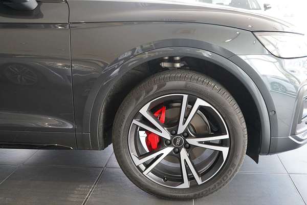 2024 Audi Q5 45 TFSI Dynamic Black FY