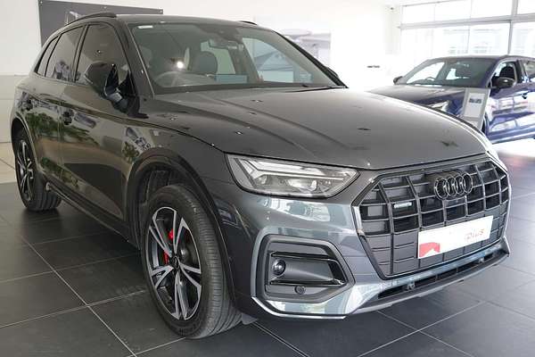 2024 Audi Q5 45 TFSI Dynamic Black FY