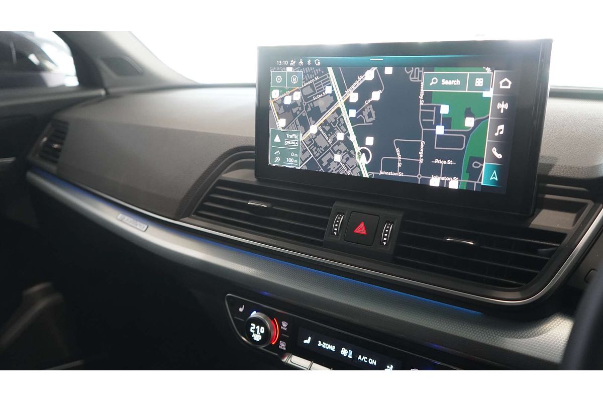 2024 Audi Q5 45 TFSI Dynamic Black FY