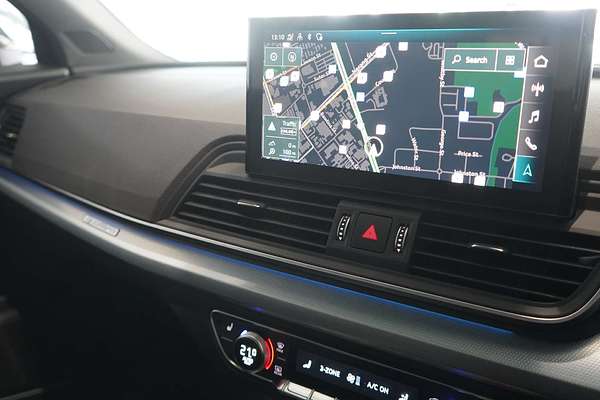 2024 Audi Q5 45 TFSI Dynamic Black FY