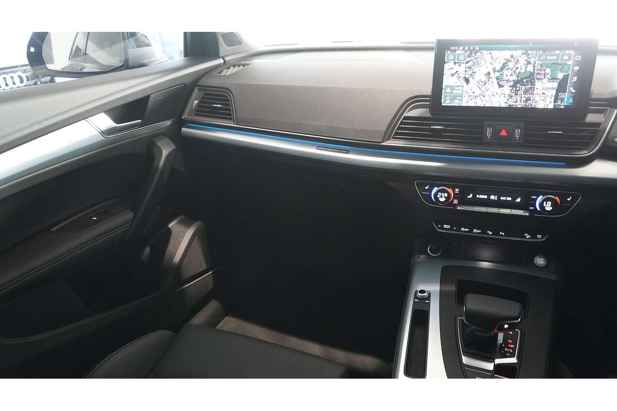 2024 Audi Q5 45 TFSI Dynamic Black FY