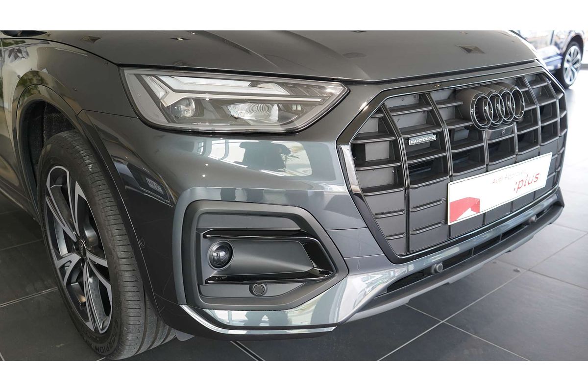 2024 Audi Q5 45 TFSI Dynamic Black FY