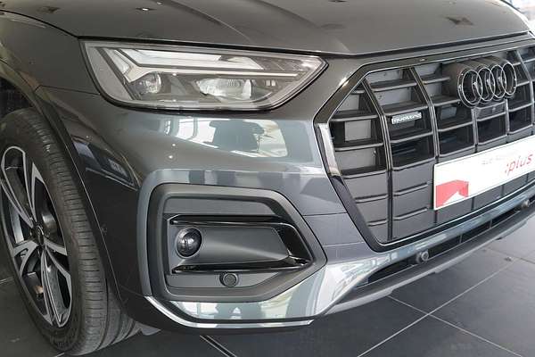 2024 Audi Q5 45 TFSI Dynamic Black FY