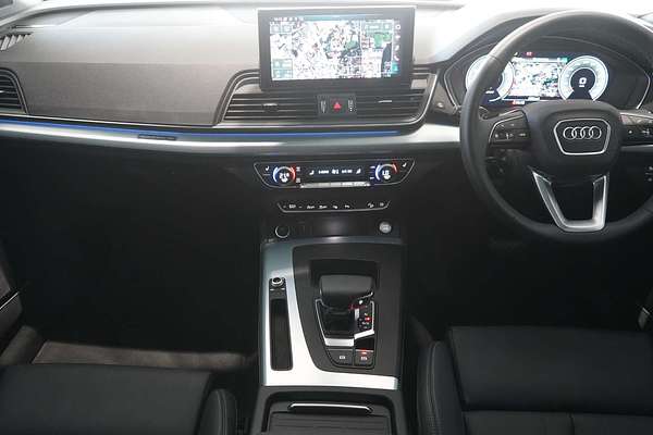 2024 Audi Q5 45 TFSI Dynamic Black FY