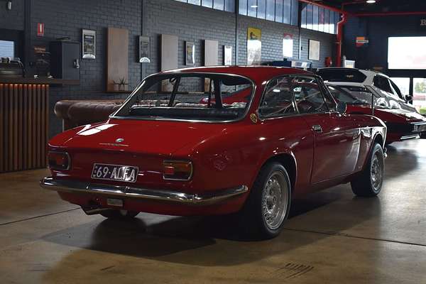 1969 Alfa Romeo 1750 GT Veloce 105