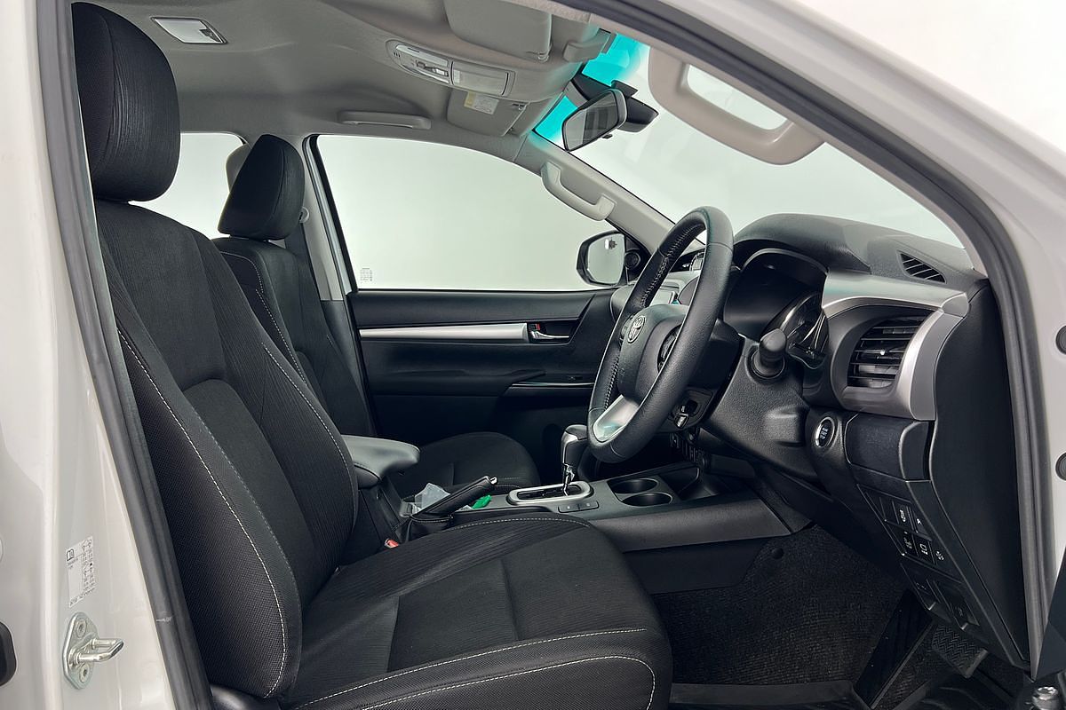 2023 Toyota Hilux SR5 GUN126R 4X4