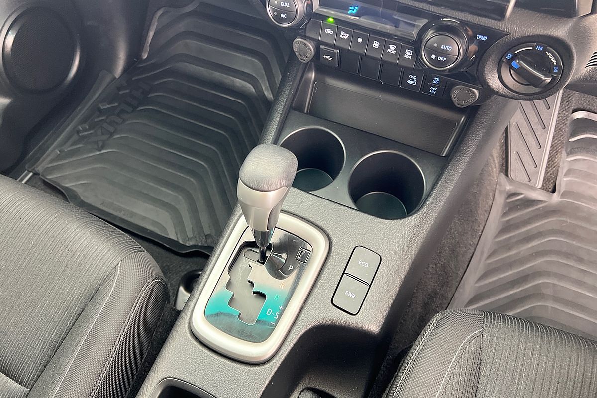 2023 Toyota Hilux SR5 GUN126R 4X4