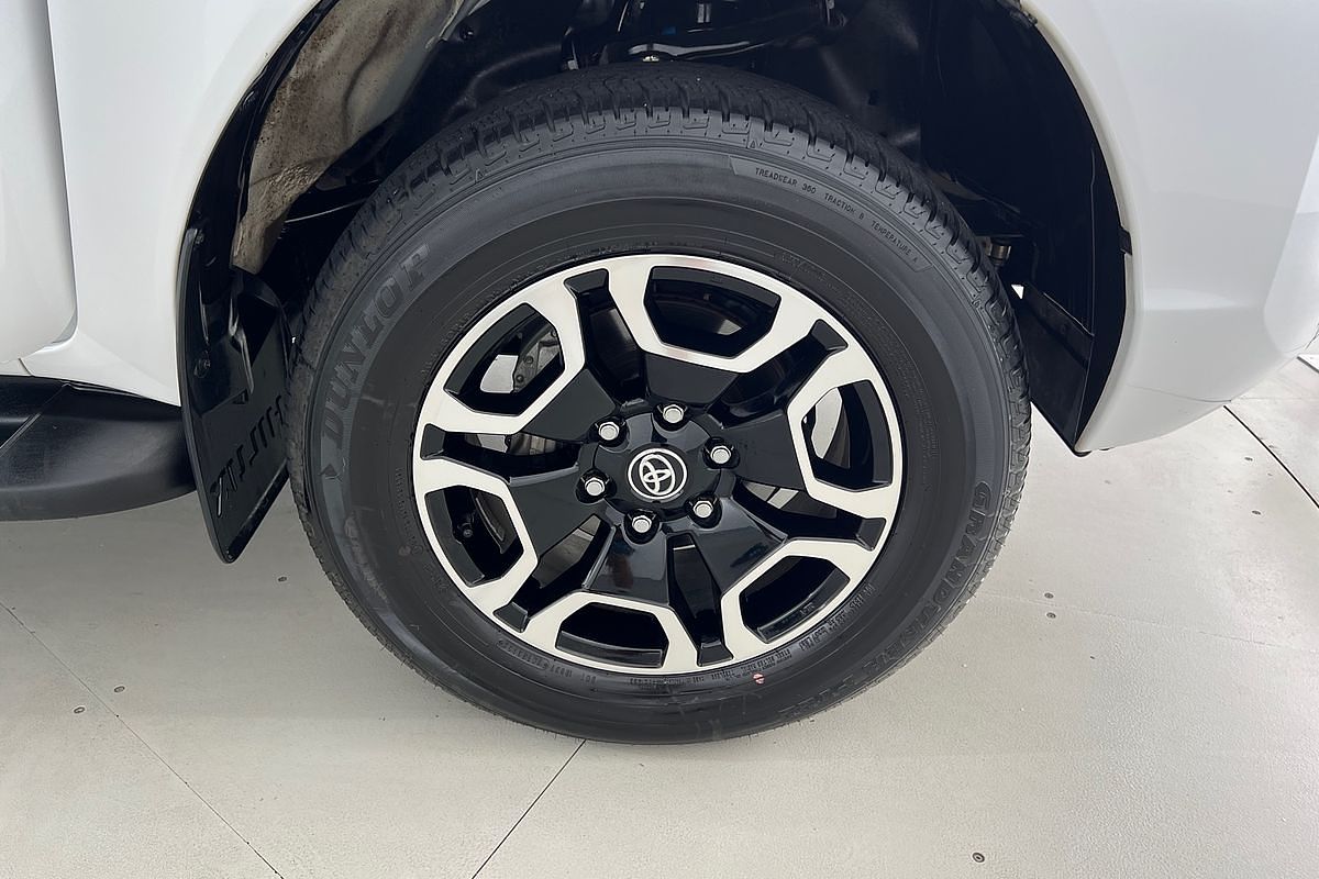 2023 Toyota Hilux SR5 GUN126R 4X4