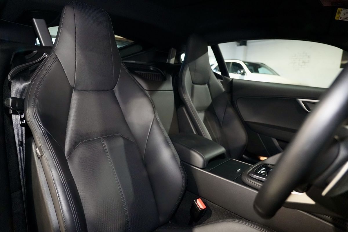 2022 Jaguar F-TYPE R X152
