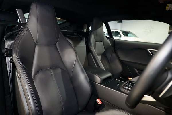 2022 Jaguar F-TYPE R X152
