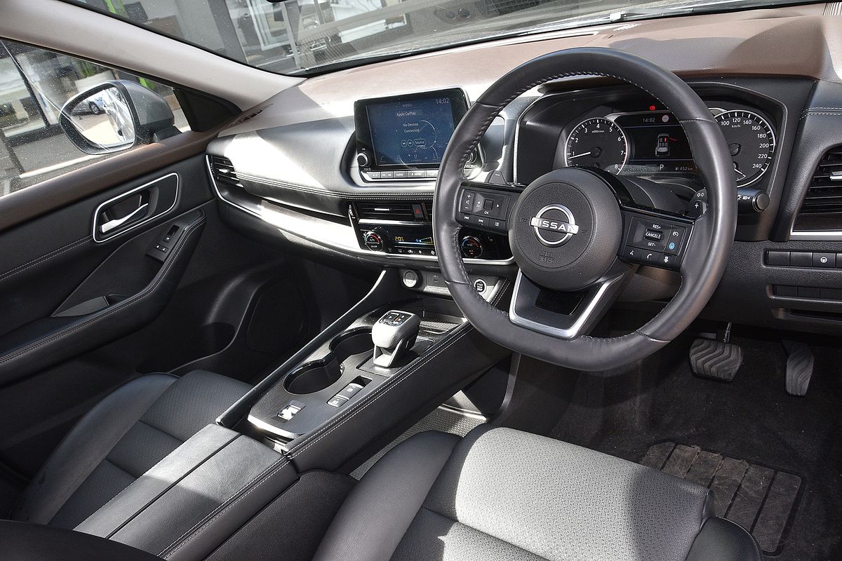 2024 Nissan X-TRAIL ST-L T33