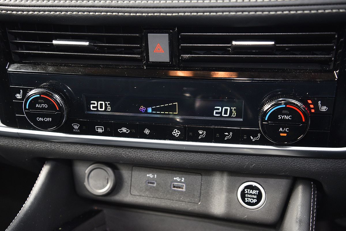 2024 Nissan X-TRAIL ST-L T33