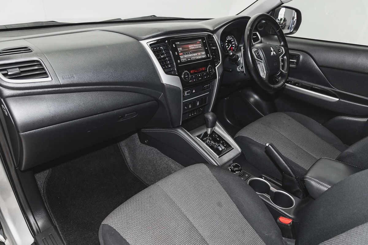2023 Mitsubishi Triton GLS MR 4X4
