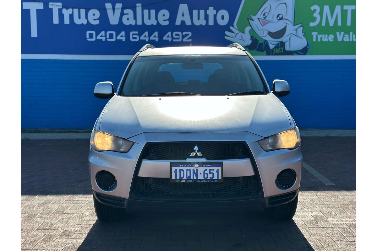 2011 Mitsubishi Outlander LS ZH