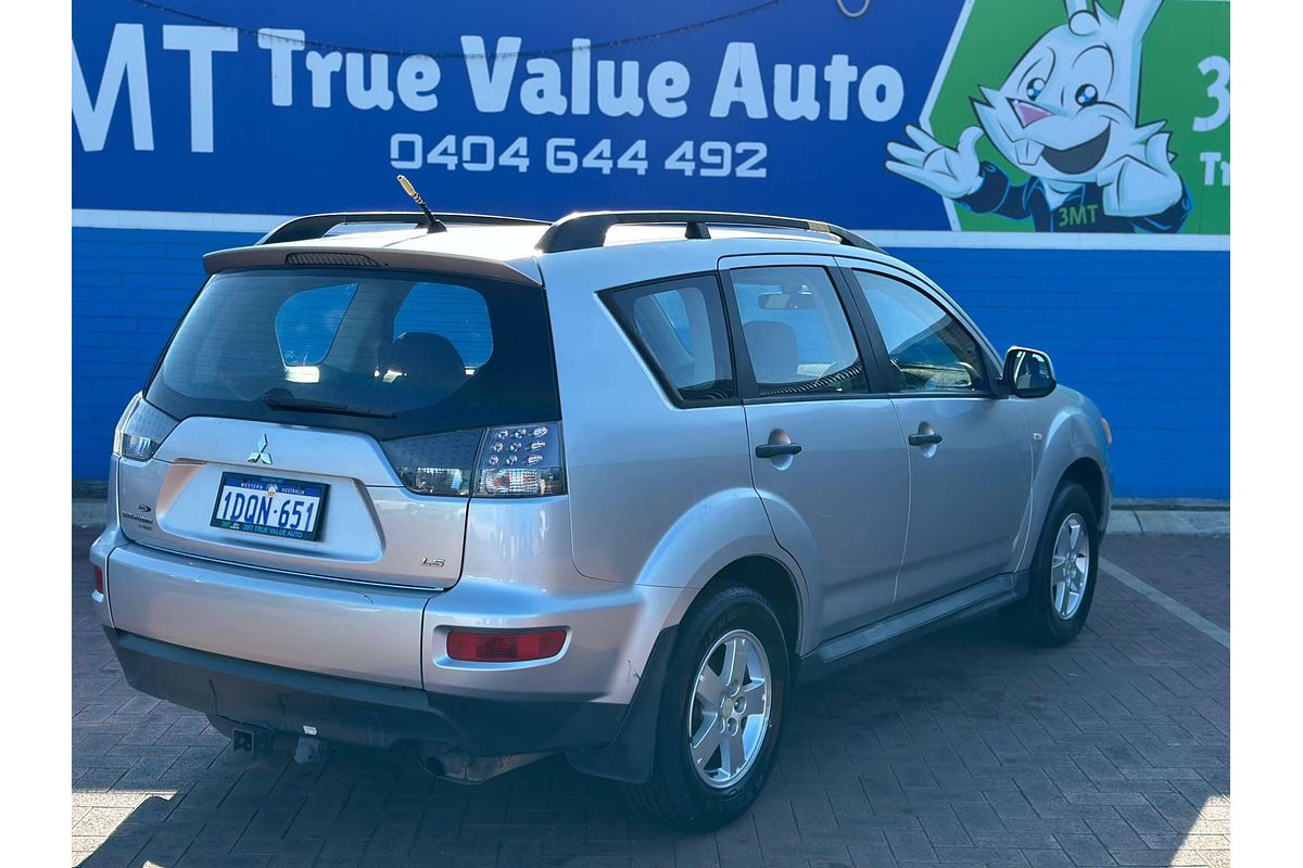 2011 Mitsubishi Outlander LS ZH