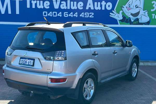 2011 Mitsubishi Outlander LS ZH