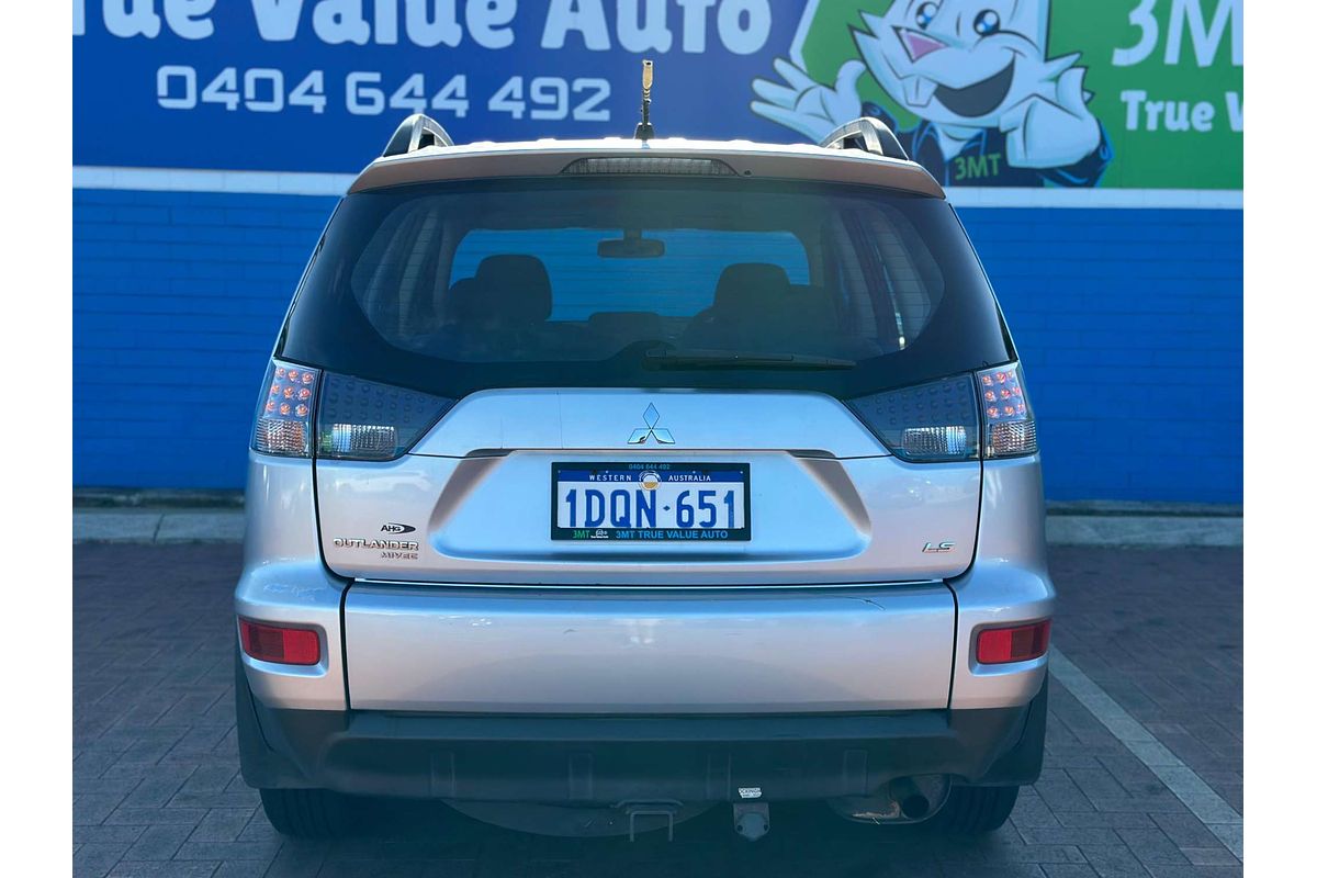 2011 Mitsubishi Outlander LS ZH