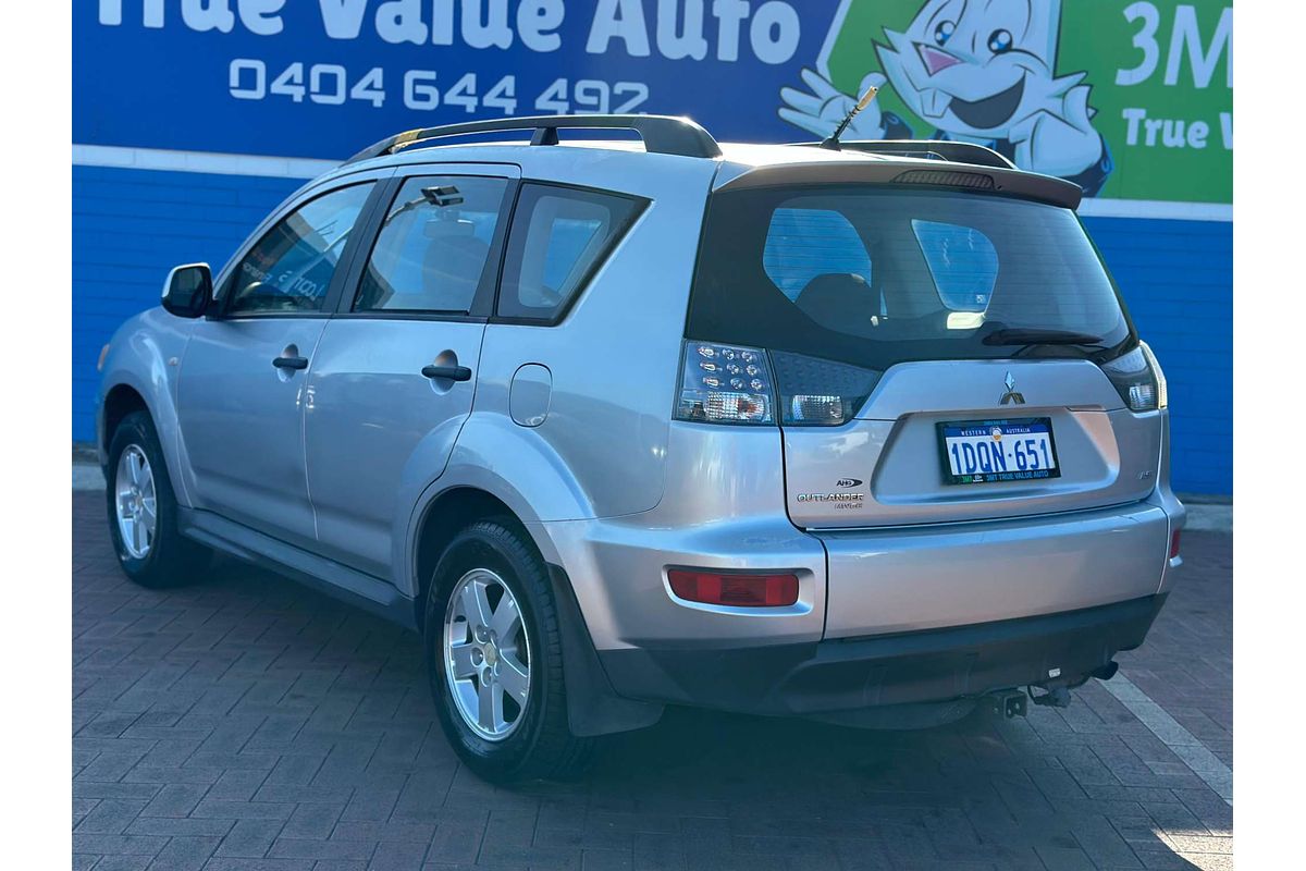2011 Mitsubishi Outlander LS ZH