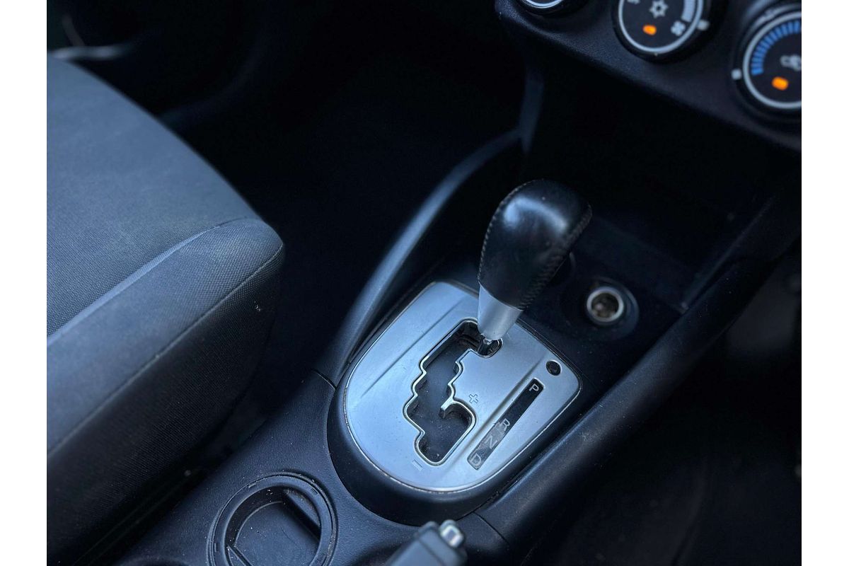 2011 Mitsubishi Outlander LS ZH