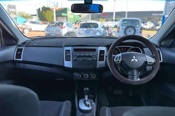 2011 Mitsubishi Outlander LS ZH