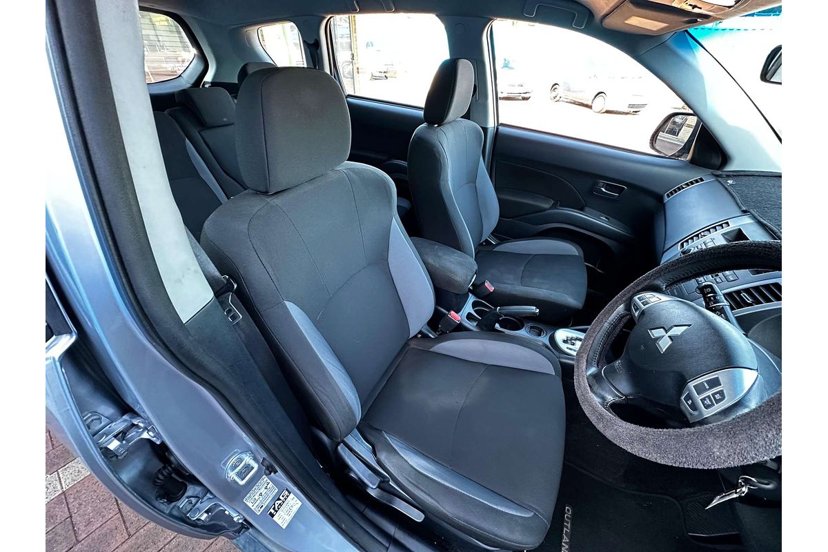 2011 Mitsubishi Outlander LS ZH