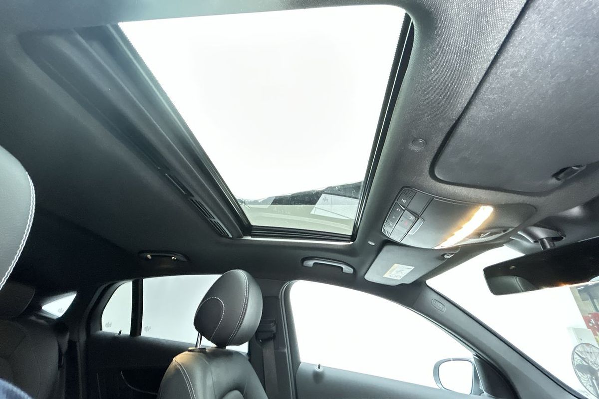 2022 Mercedes-Benz GLC-Class GLC300 C253