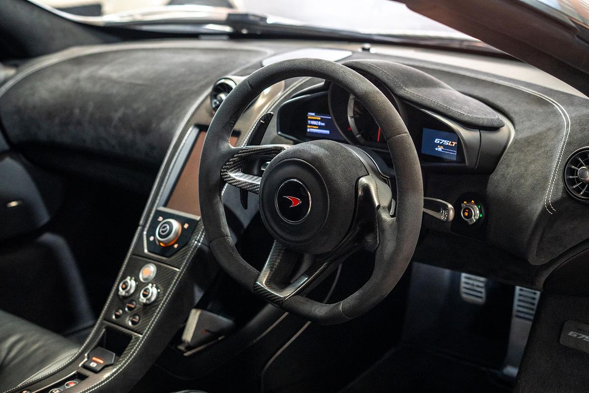 2016 McLaren 675LT