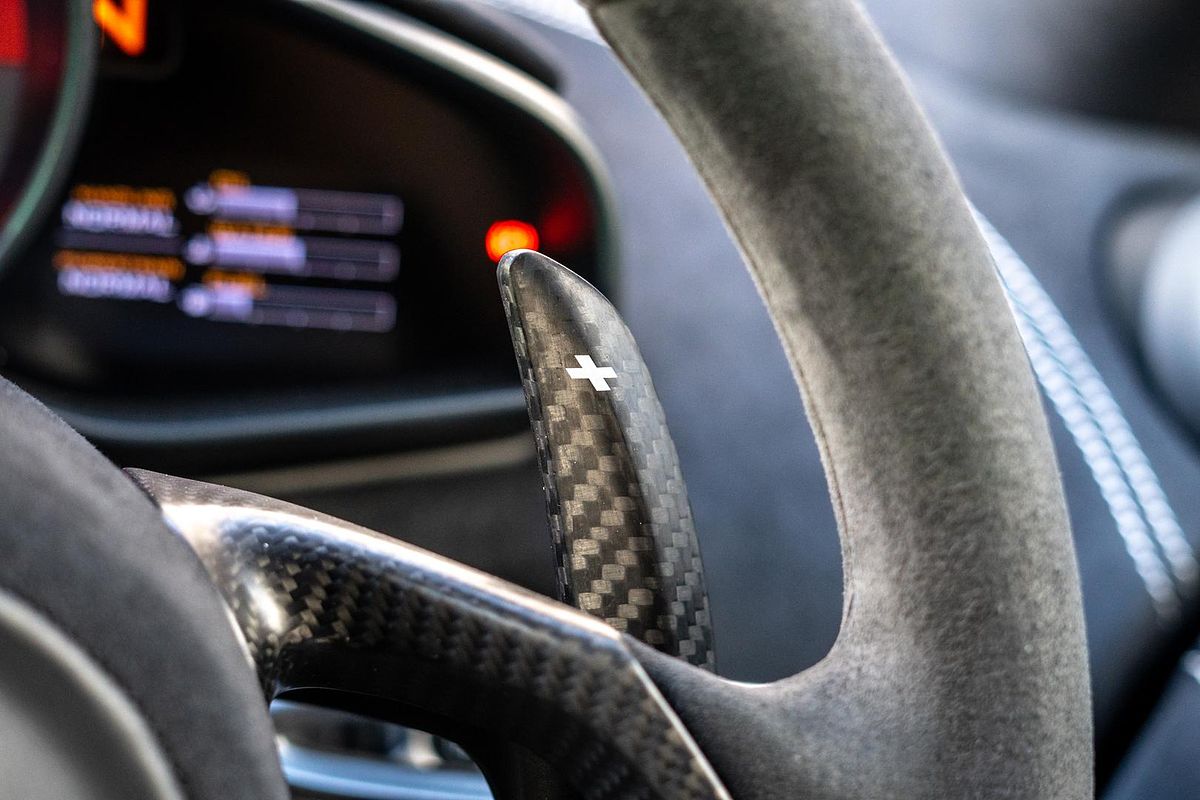 2016 McLaren 675LT