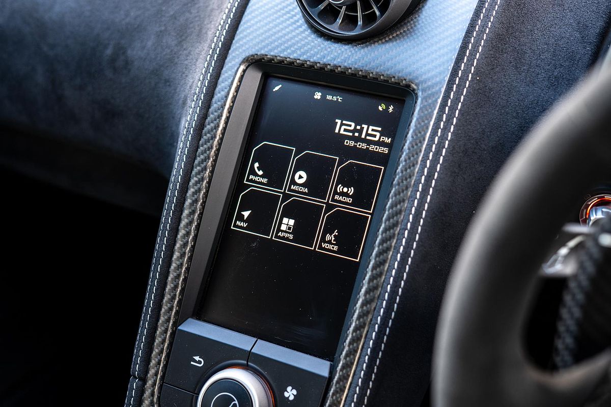2016 McLaren 675LT