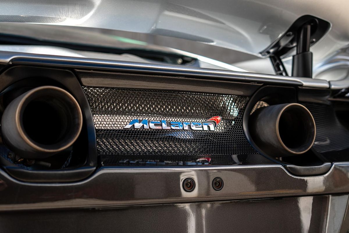 2016 McLaren 675LT