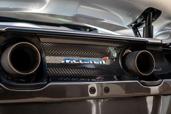 2016 McLaren 675LT