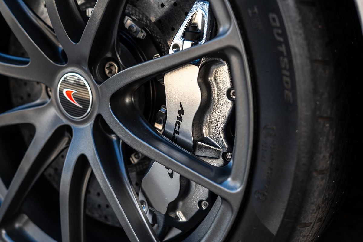 2016 McLaren 675LT