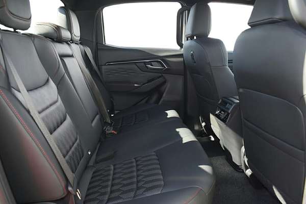 2024 Isuzu D-MAX X-TERRAIN 4X4