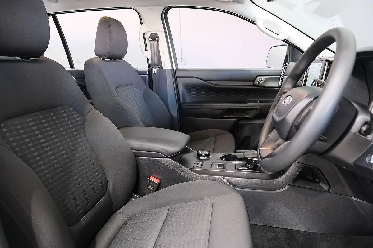 2024 Ford Everest Ambiente