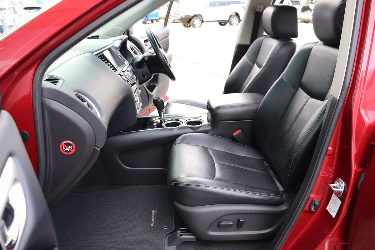2015 Nissan Pathfinder Ti R52