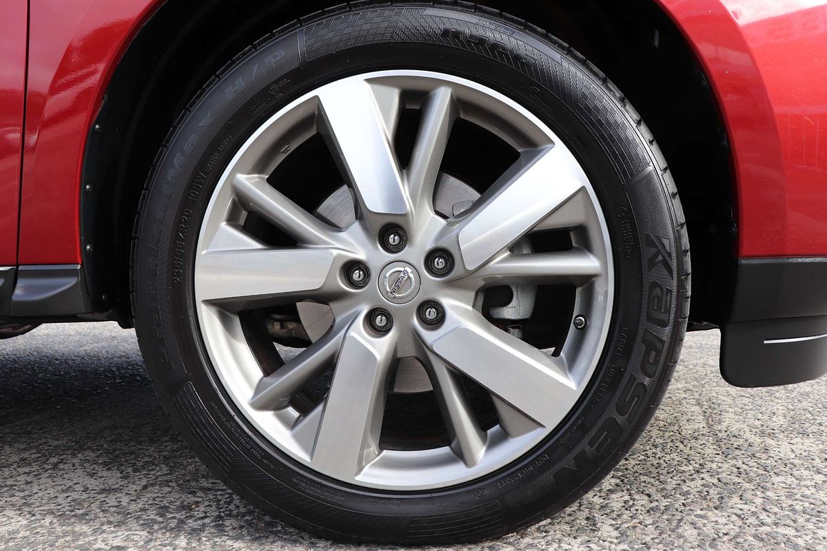 2015 Nissan Pathfinder Ti R52